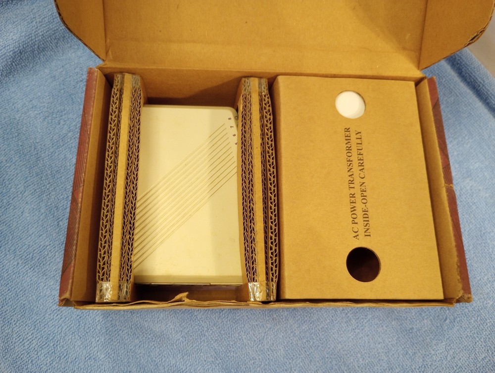 Kingston Networking Hub KNE-5TP/H