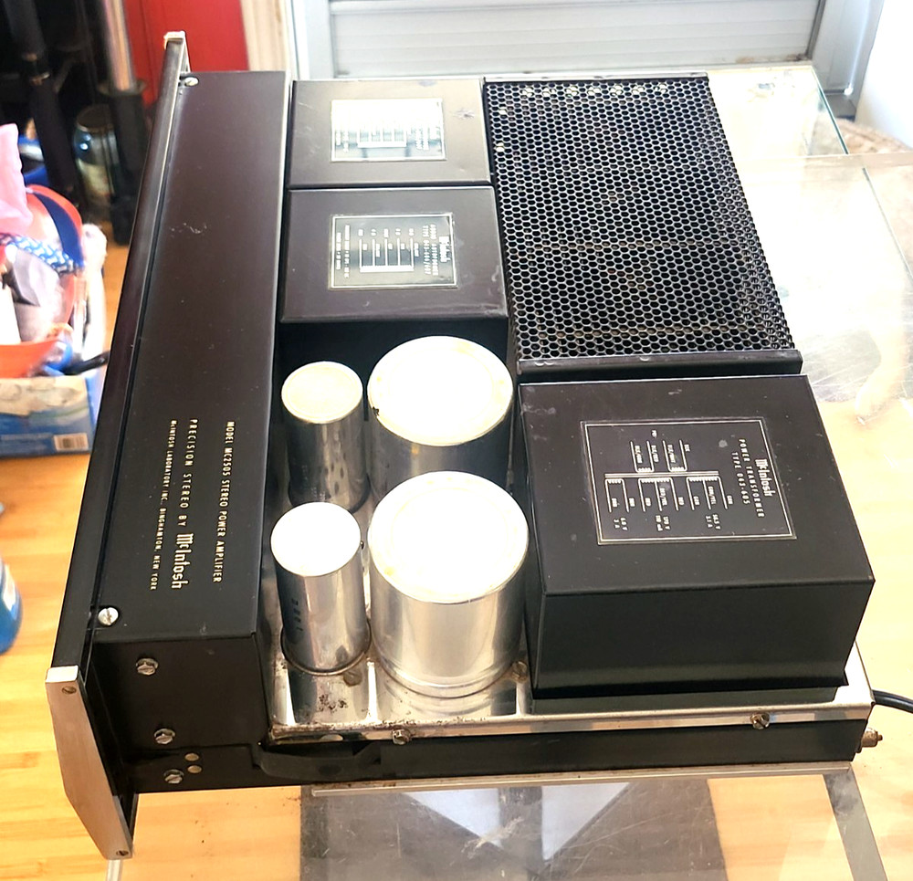 McIntosh MC 2505 solid state power amplifier