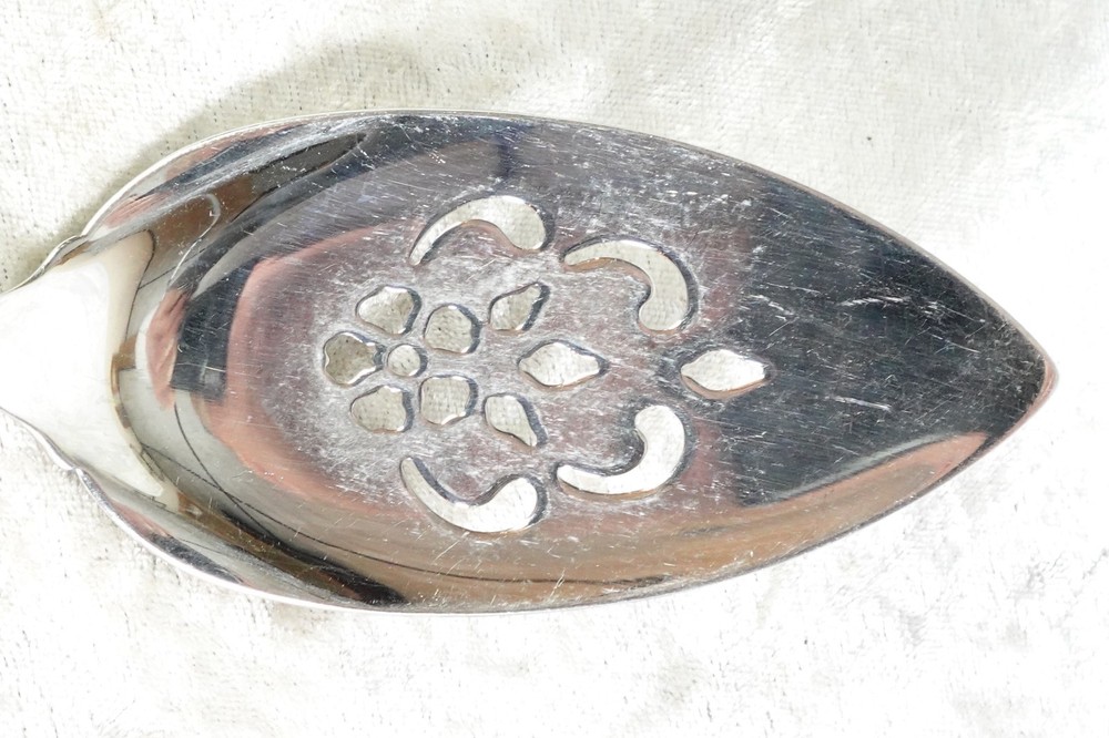 'Brahms' Stainless By Oneida Community 2 Pieces Pie Server & Casserole Spoon