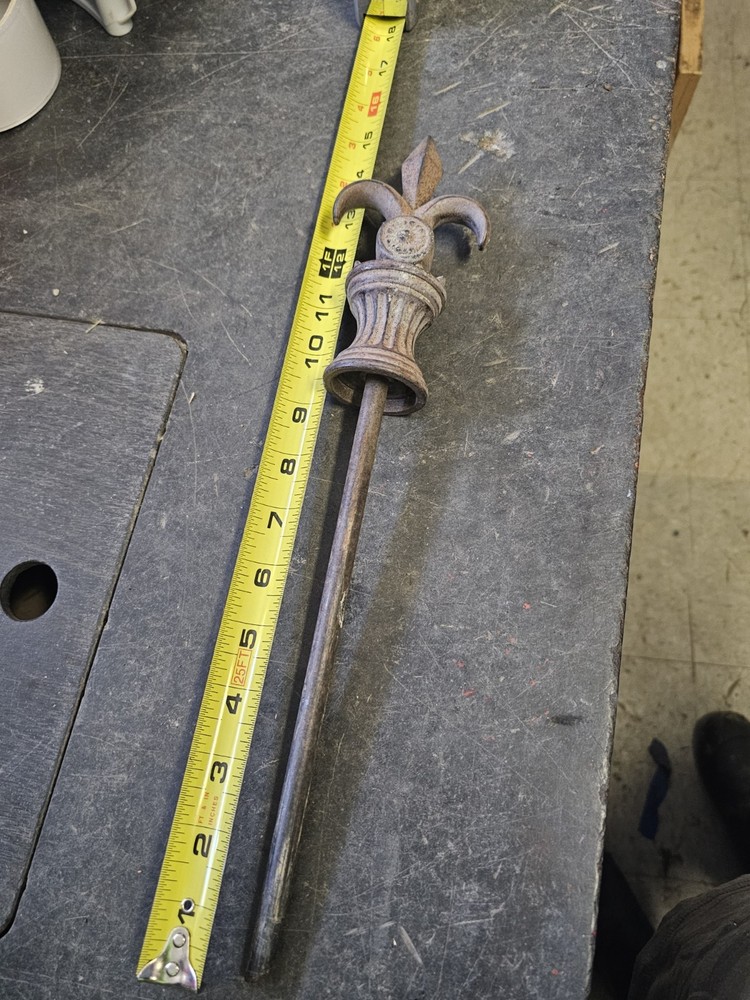 14" Garden Stake Fleur De Lis