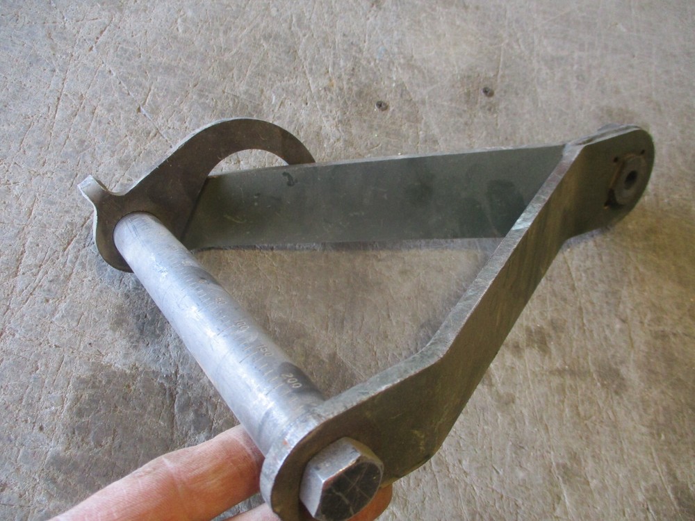 Used Traversing Bar for Universal Pintel Adapter T&E, or Shield Mount on HMMWV