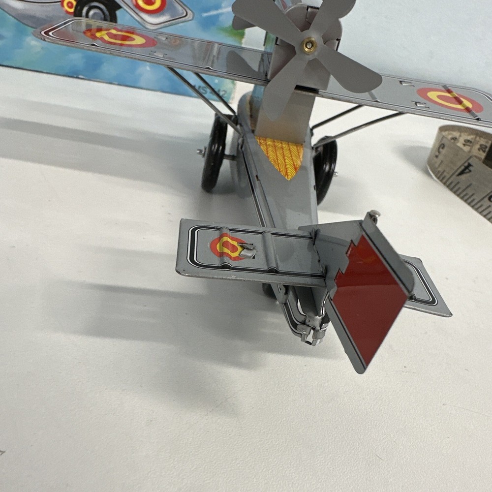 Supt Propeller Plane (We could not get this to work) Small Tin plane