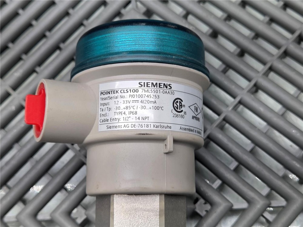 Siemens 7ML5501-0AA30 Level Transmitter CLS100 SS Process Connection