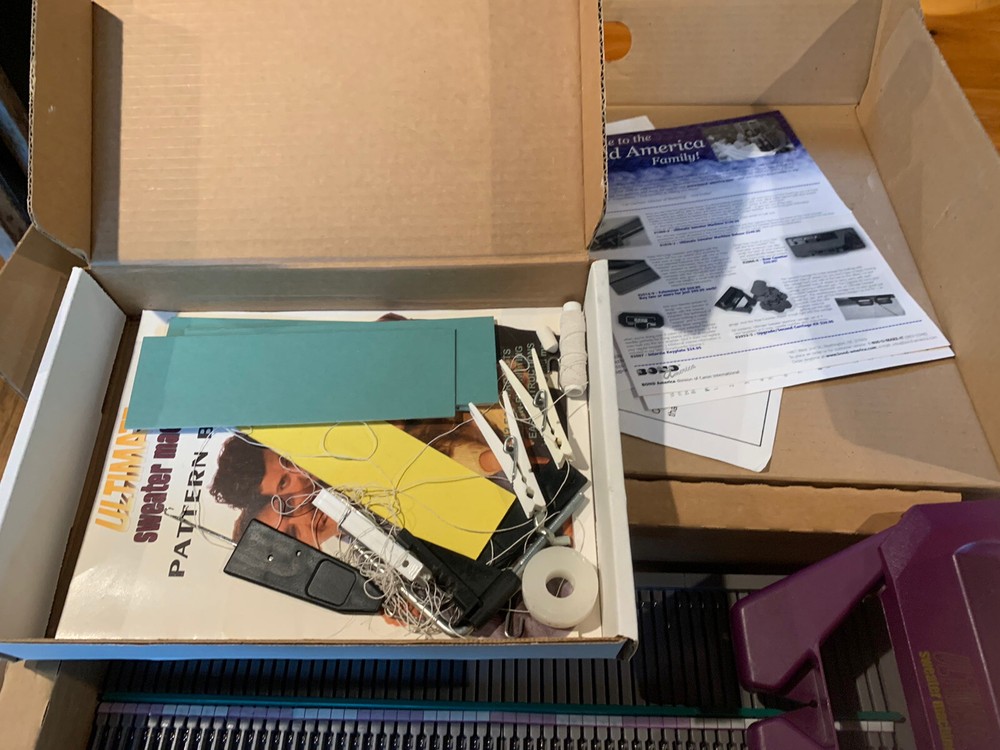 BOND AMERICA ULTIMATE SWEATER MACHINE