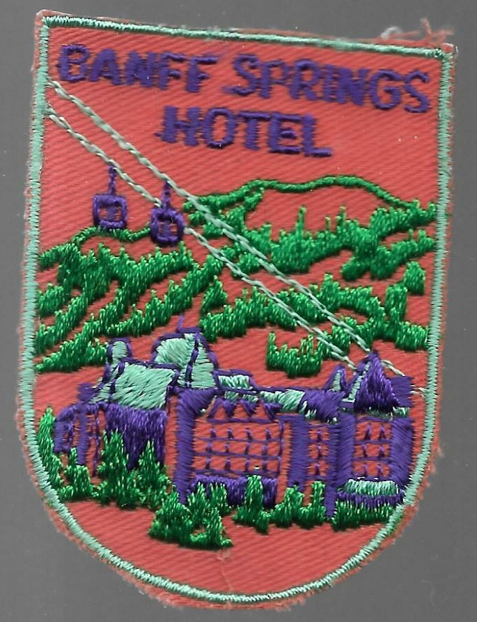 bdg0179:Banff Springs Hotel Coat Shoulder Hat Lapel Badge Patch