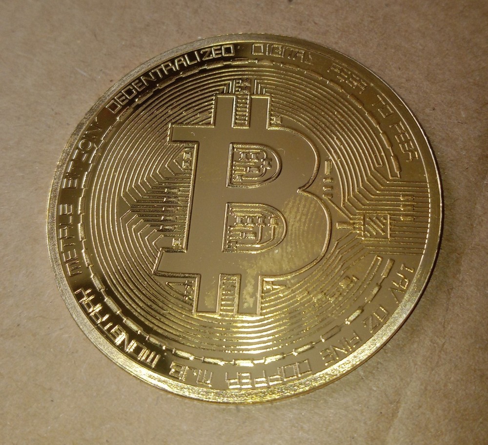 Bitcoin, Gold Tone Commemorative Coin