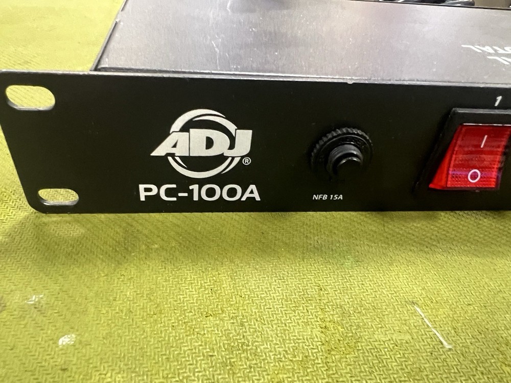American DJ PC-100A 8-Switch ON/OFF Power Center