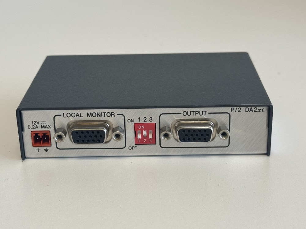 Shelf 36: Extron P/2 DA2xi Two Output VGA Distribution Amplifier
