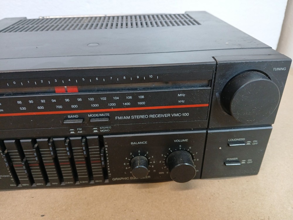 vector Research vmc-100 stereo receiver/ Graphic Equalizer