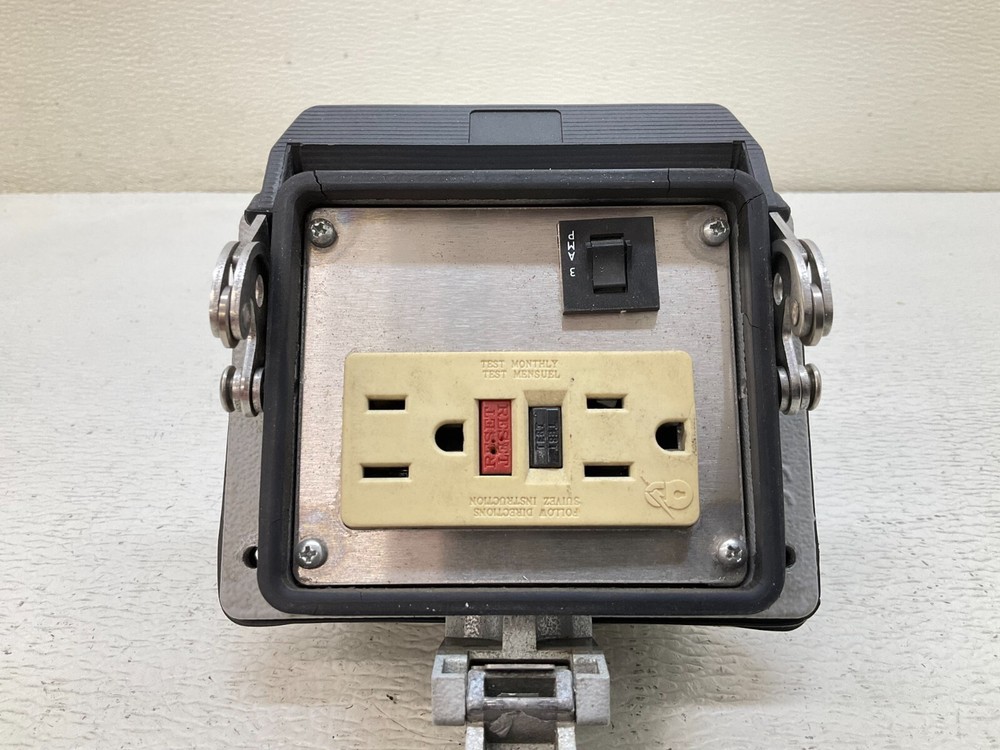 Mencom 23521 Programming Interface Double Receptacle w/ Enclosure (TSC)