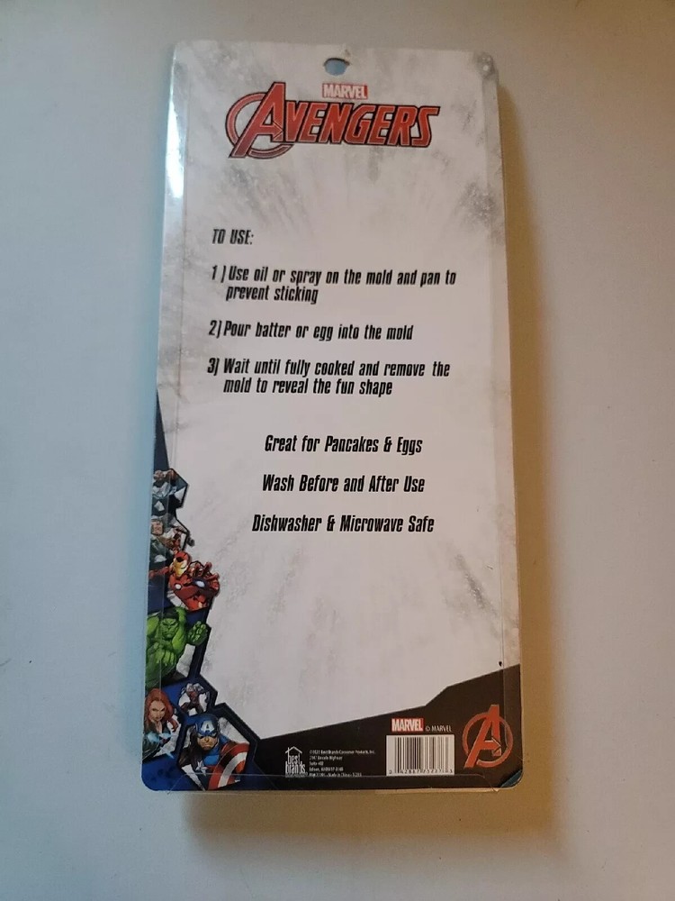 Marvel Avengers 2 pack Breakfast Silicone Molds NWT