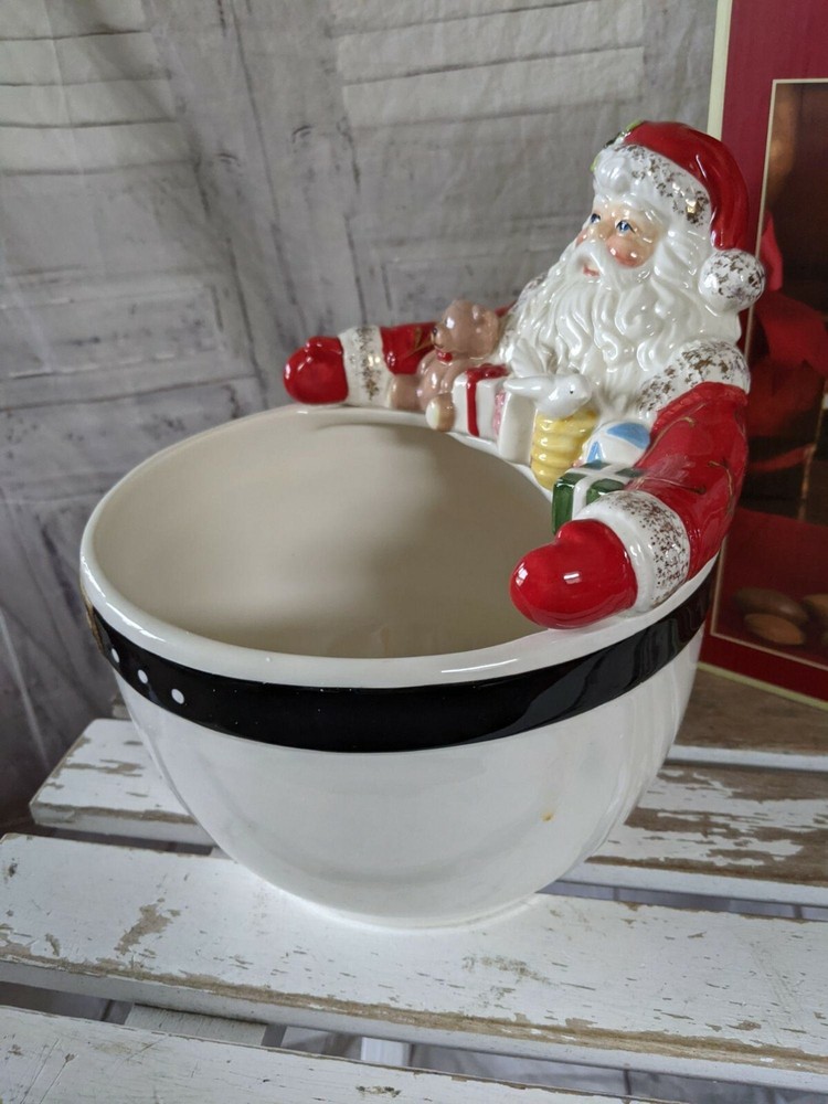 Spode Christmas tree Santa nut bowl