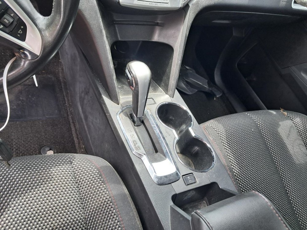 EQUINOX 2011 Glove Box 4744678