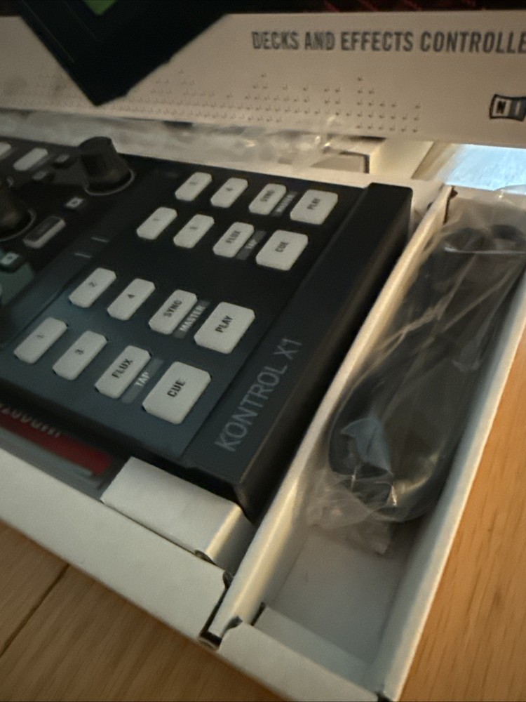 Native Instruments Traktor Kontrol X1 MK2