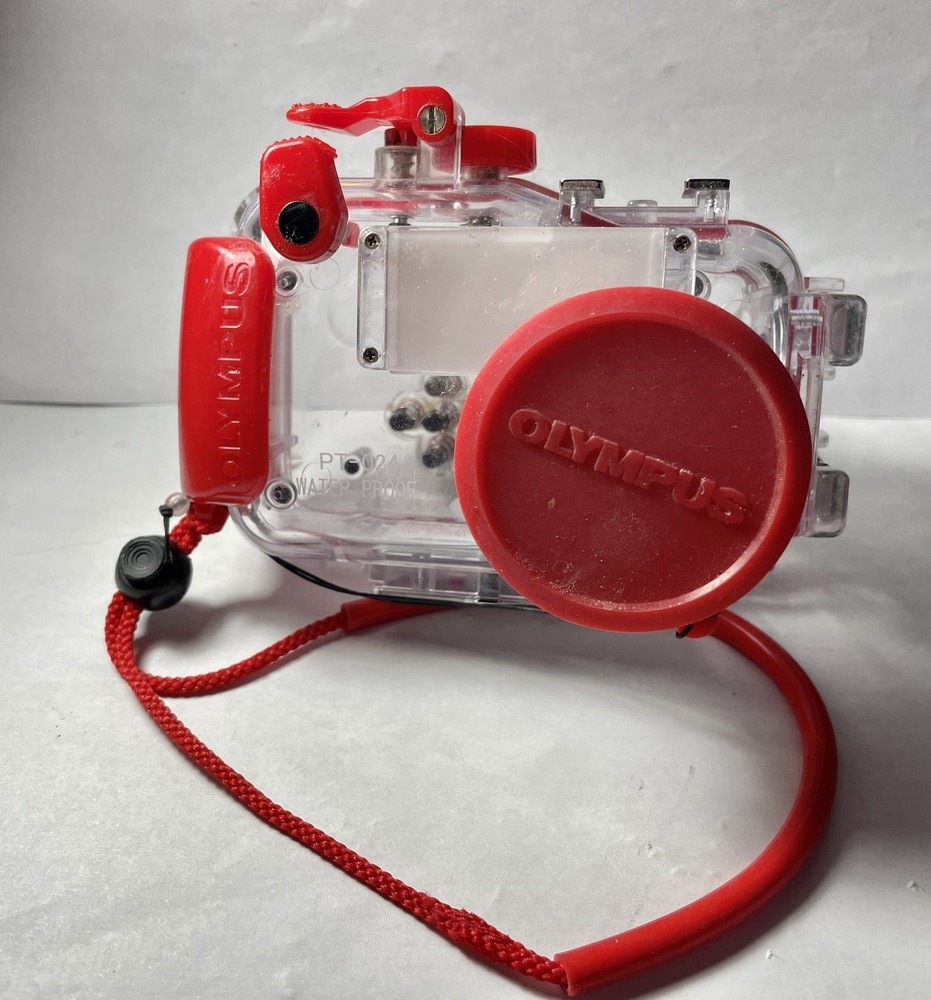 OLYMPUS PT-024  WATER PROOF UNDERWATER CAMERA CASE HOLDER