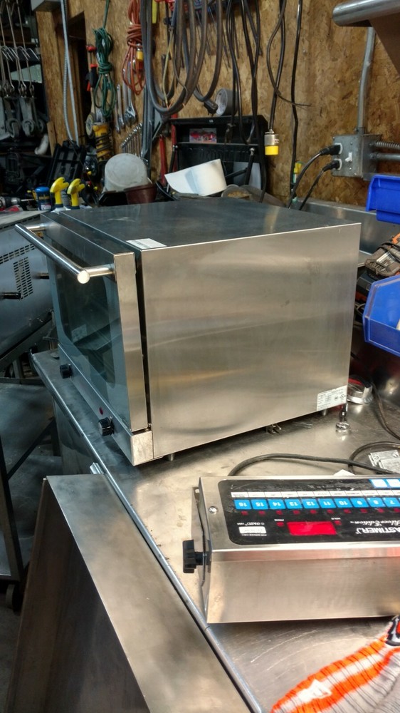 Wisco Countertop Convection Oven