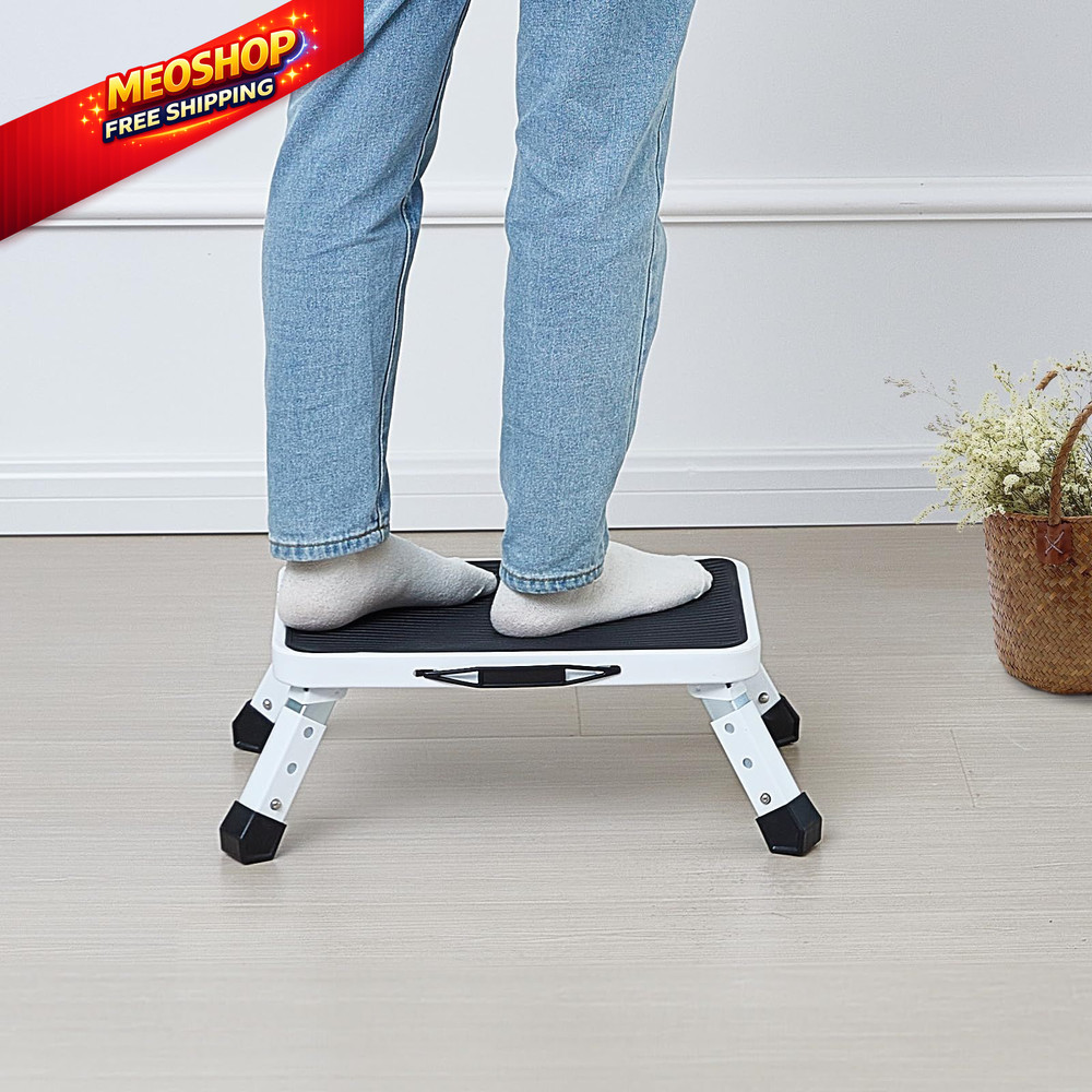 VEVOR 1-Step 330lbs Capacity Folding Steel Step Ladder, 1-Step, White+black
