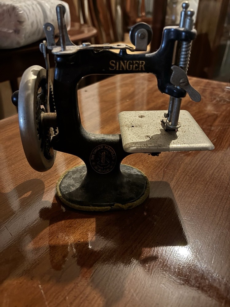 Singer Sewing Machine