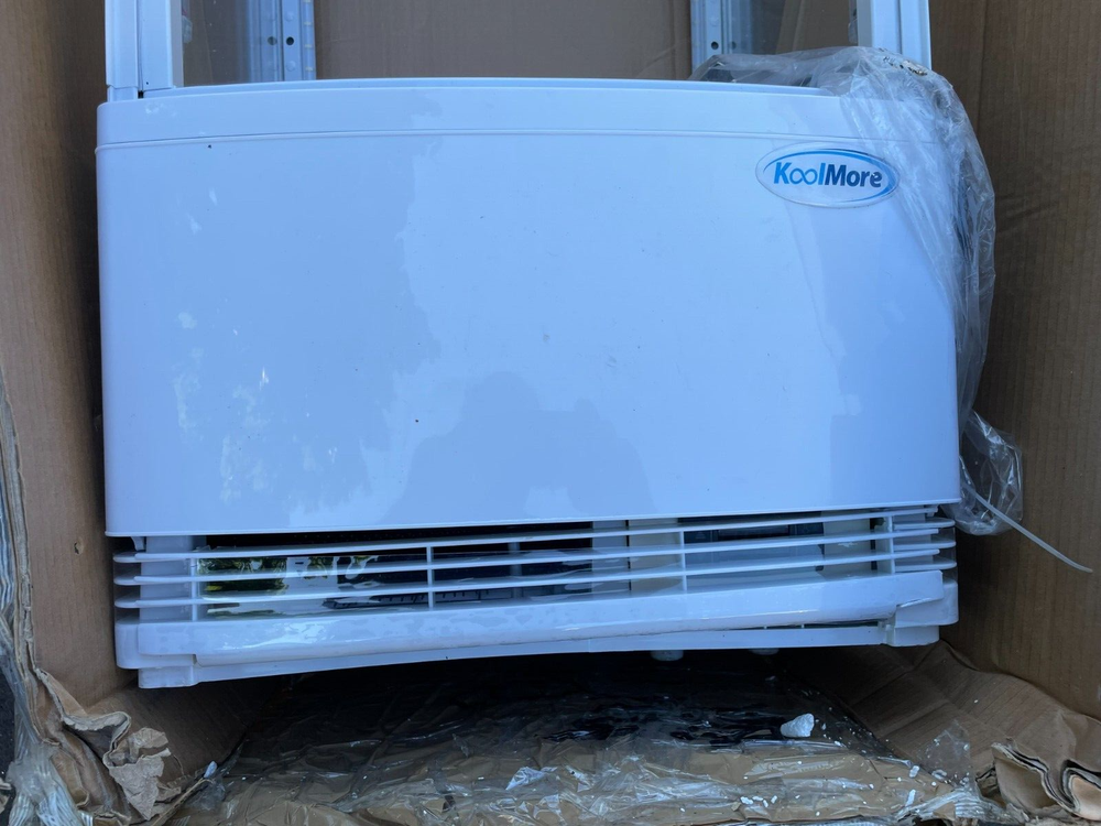 Koolmore CDCU-3C-WH Countertop Refrigerated Display Case - New Broken Item