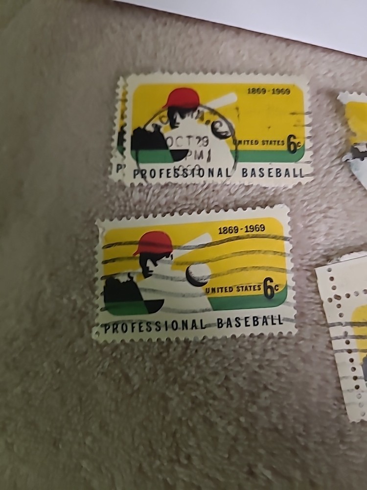 FOUR PROFESSIONAL BASEBALL STAMPS ( ENVELOPE AI)