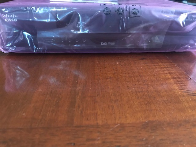 Cisco D9865-H AFN decoder satellite receiver New with cables & remote control