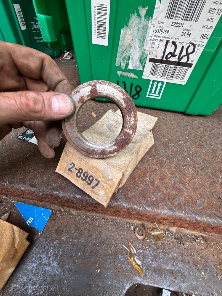 FULLER 8997      9W.  ONE NUT