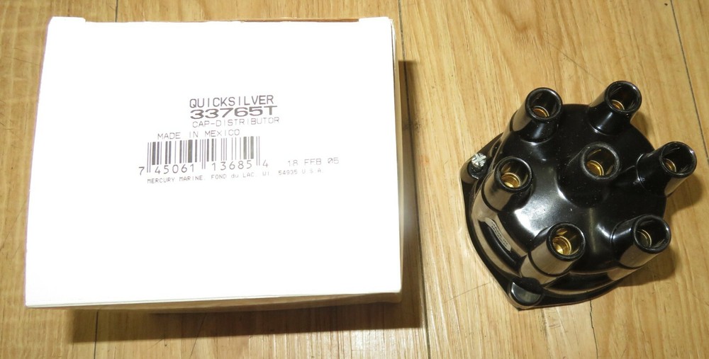 NOS Quicksilver MerCruiser Sterndrive Distributor Cap 33765T