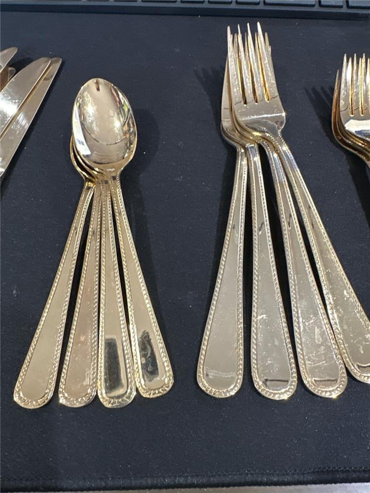 Reed & Barton Rebacraft Dickens 26 pcs Gold Plated Flatware
