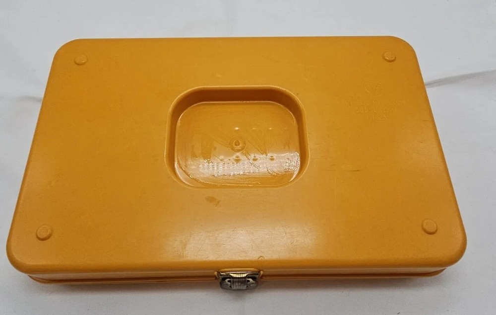 Vintage Wilson WIL-HOLD Yellow Plastic Tray THREAD BOX