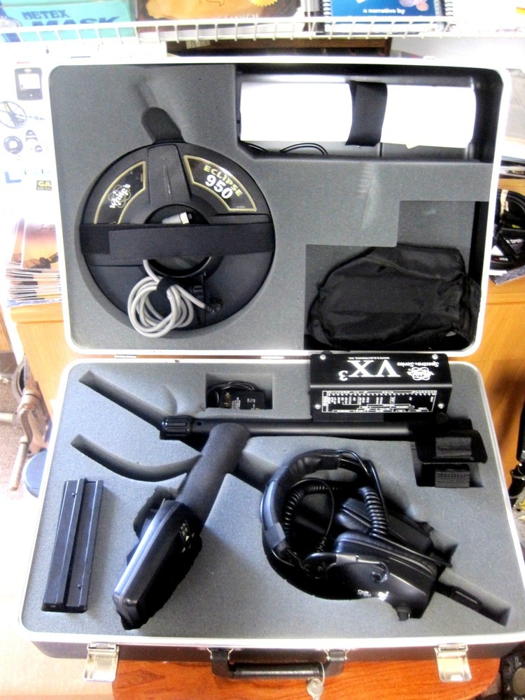 2011 Whites VX-3 Multi-Frequency Metal Detector Plus Hard Case! read description