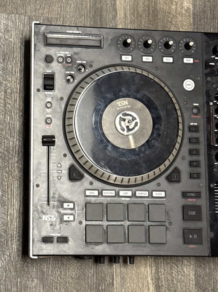 Numark NS7II Digital DJ Controller