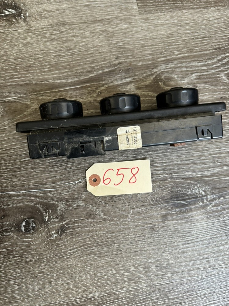 FREIGHTLINER CASCADIA TEMPERATURE CONTROL SWITCH - P/N: A22- 60645 -501
