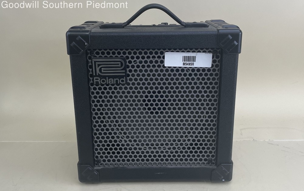 Roland CUBE-15 Guitar Amplifier - Tested