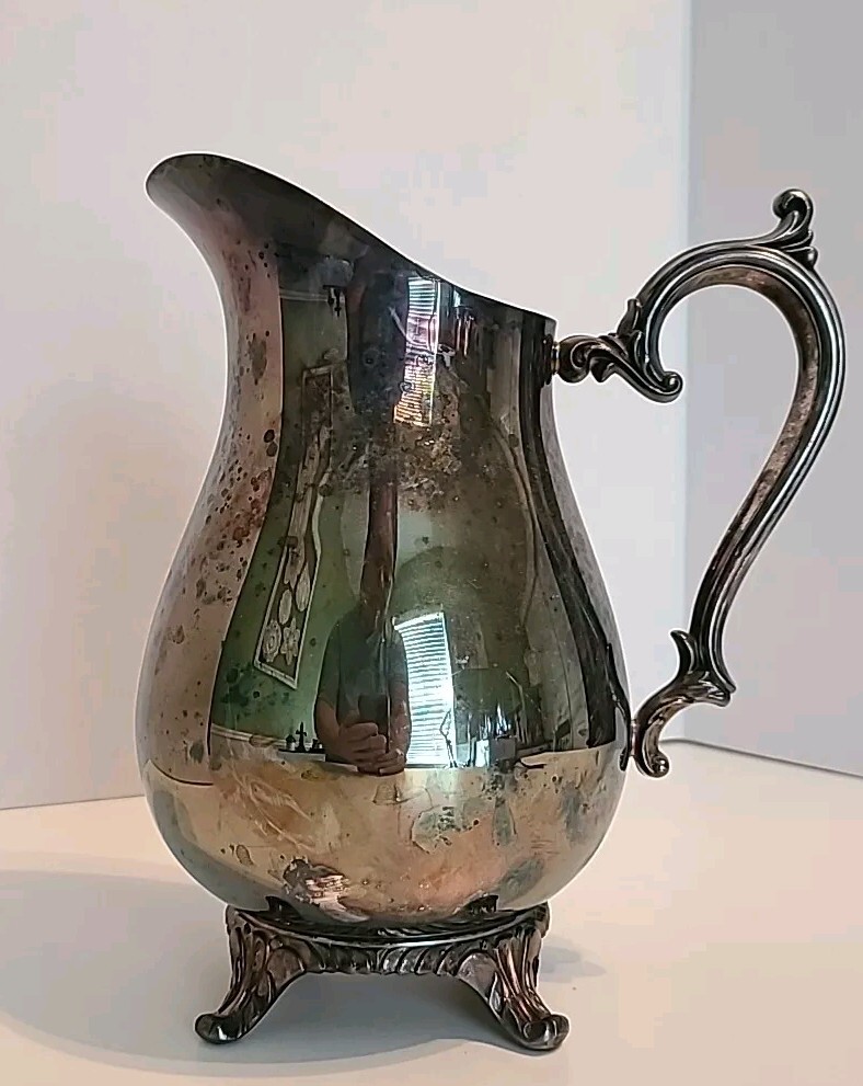 William Rogers Vintage Silver Plate Water Pitcher