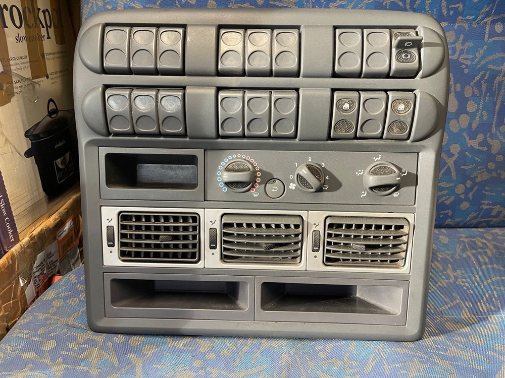 Iveco Eurocargo Dash Console Panel