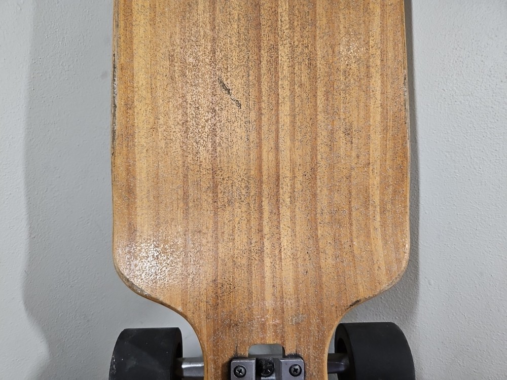 White Wave Longboard Skateboard Warrior 38”