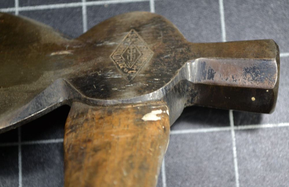SHAPLEIGHS DIAMOND EDGE - HALF HATCHET - NICE LOGO ON HANDLE - ALL ORIGINAL