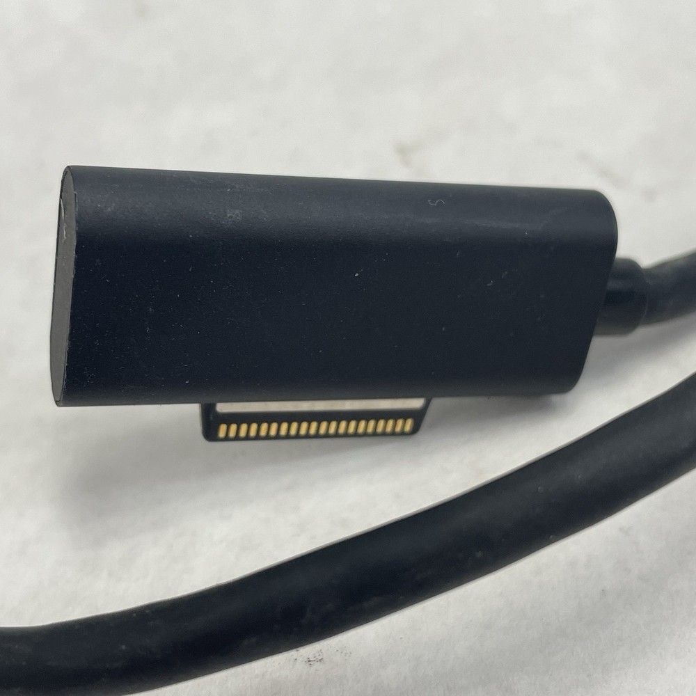 Microsoft 1661 Surface Docking Station