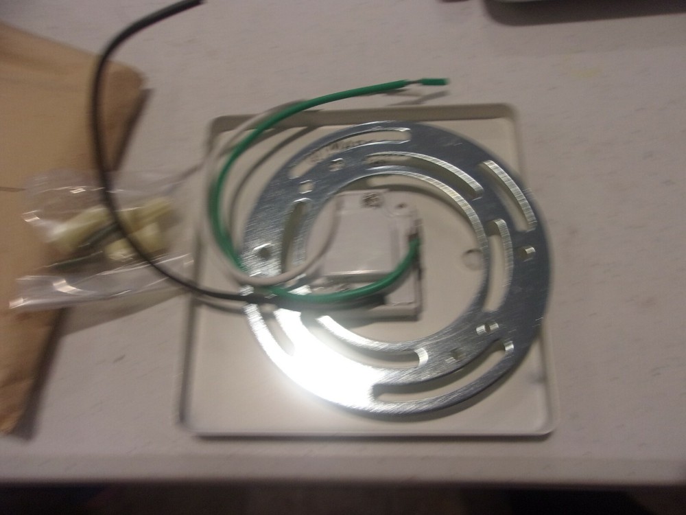 HUBBELL CANOPY ADAPTER T1973P WHITE FINISH