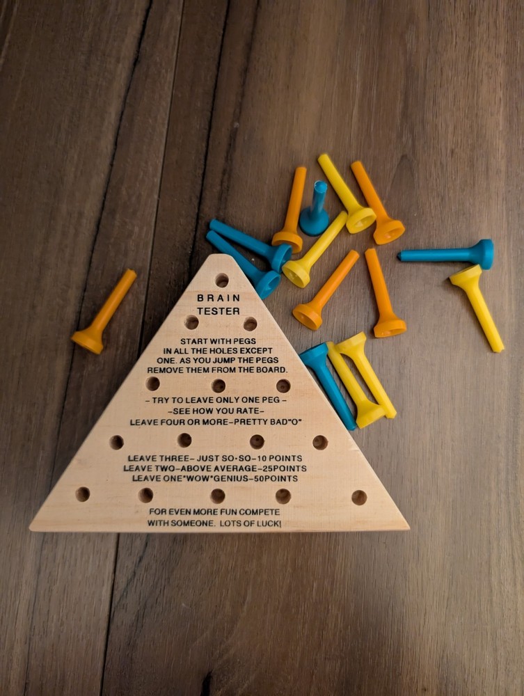 NeatO! Classics Peg Game