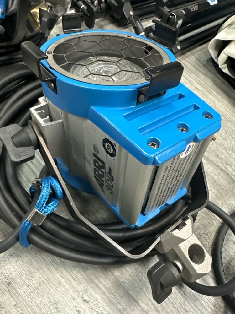 ARRI 300 PLUS (B06002656)