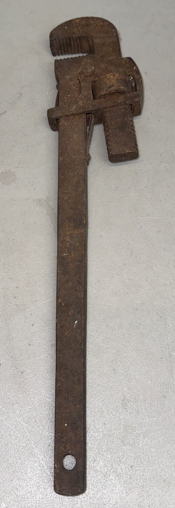 Vintage Unmarked 18" Pipe Wrench