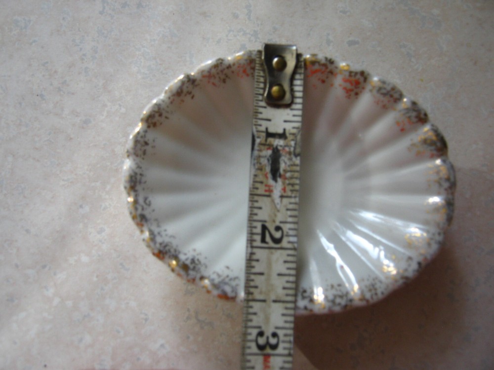 1 Bond Ware L&M Small Dish Shell Shape NO CHIPS Pre-Owned