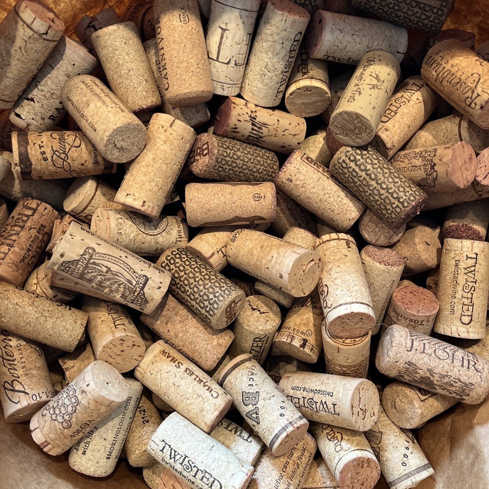 650 Craft Red & White Wine Corks. No Plastic Or Imitation Cork.