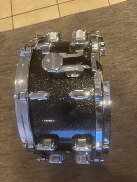Legend Snare Drum 14 x 7 with black sparkle wrap