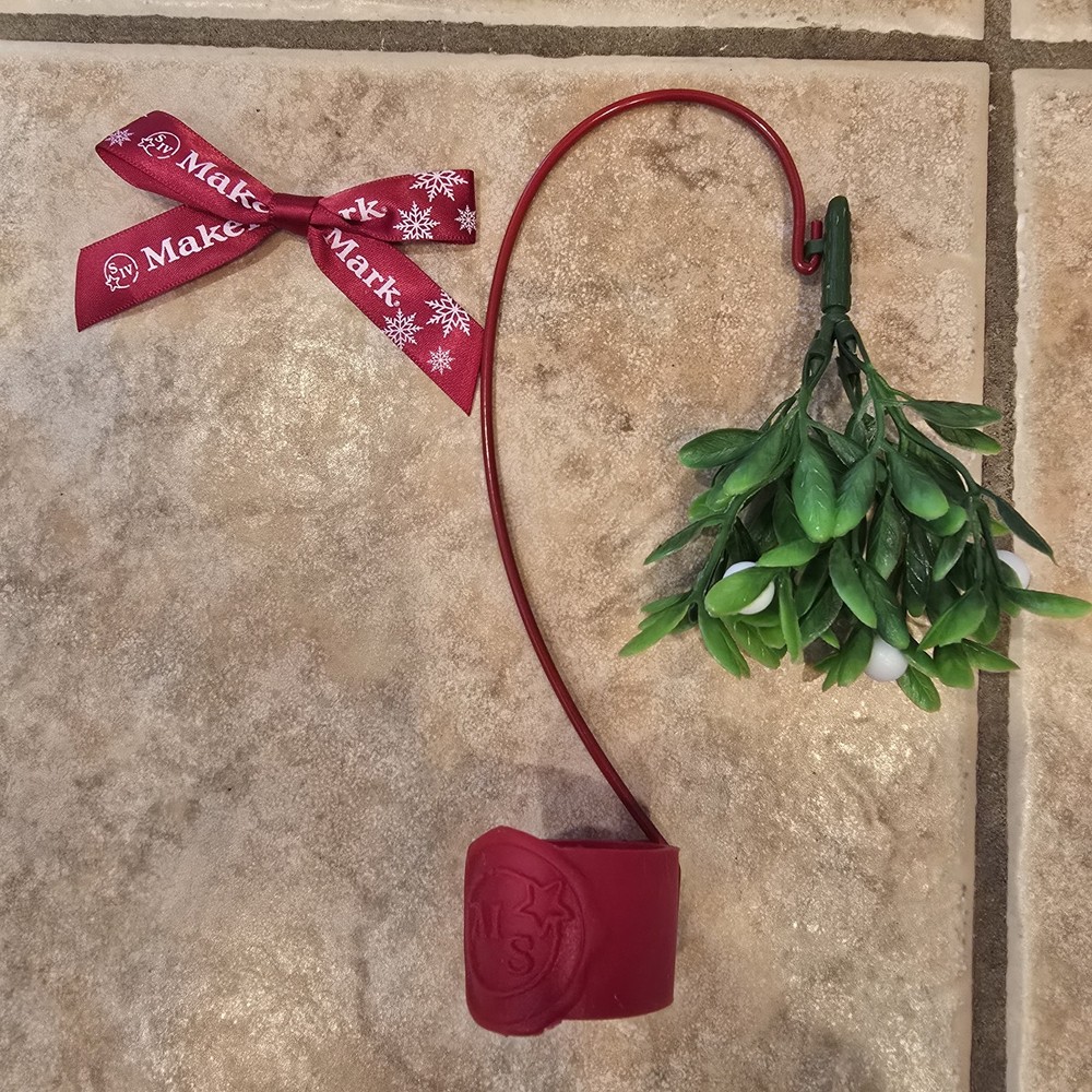 2 Maker's Mark Bourbon Christmas Mistletoe Bottle neck Collars Promo Accessory