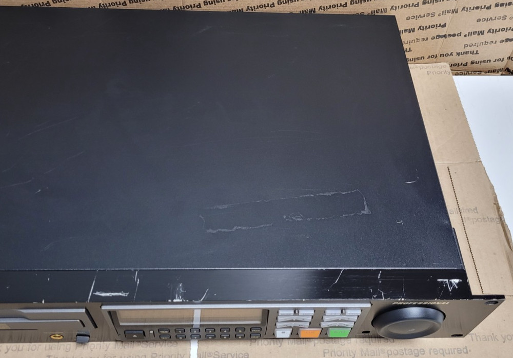 Marantz Professional CD Player PMD340/U1B W/RACK EARS (TESTED)