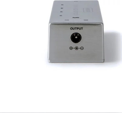 MXR® MINI ISO-BRICK™ POWER SUPPLY