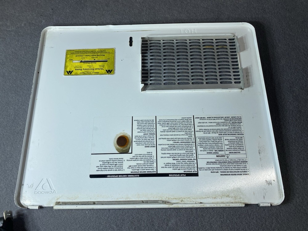 Motorhome Atwood RV WATER HEATER 18"x15" White Door Used