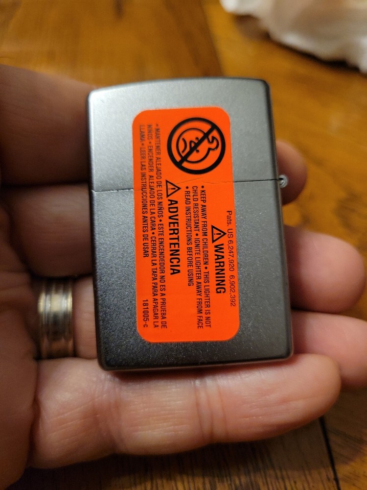 Zippo An American Classic Windproof Lighter Unstruck